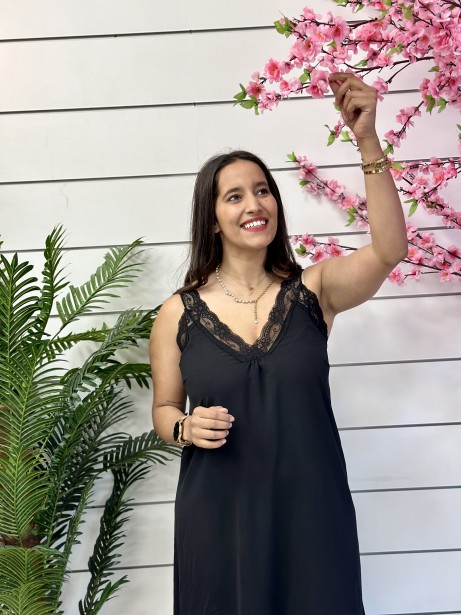 VESTIDO LENCERO NEGRO