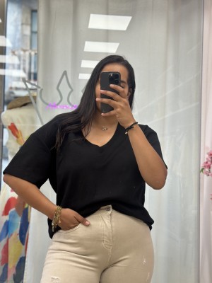 CAMISETA GRUESA NEGRA