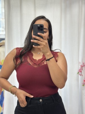 TOP LORENA BARDEOS