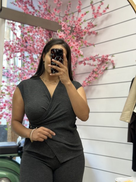CONJUNTO YARA GRIS