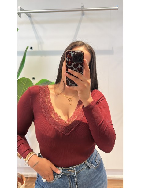 CAMISETA PUNTILLA BURDEOS