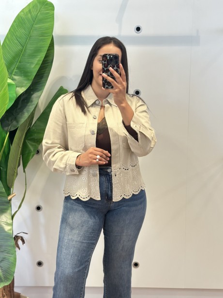 CHAQUETA BORDADA ÁGUEDA