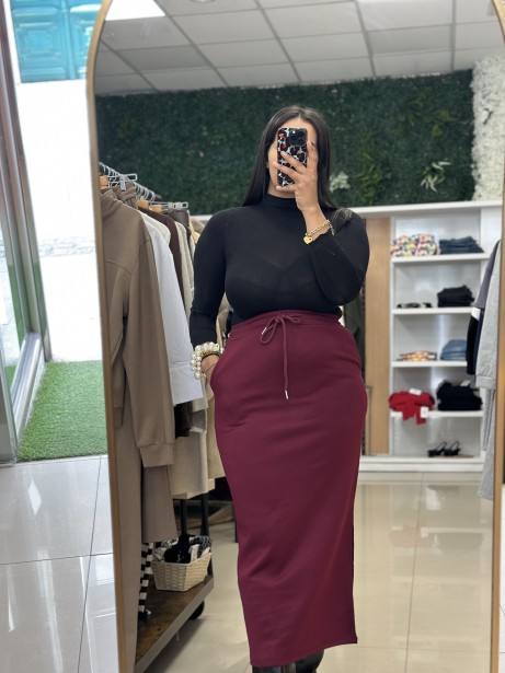 CAMISETA BASIC NEGRA