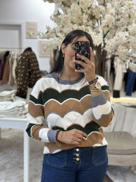 JERSEY NERE CUELLO GRIS