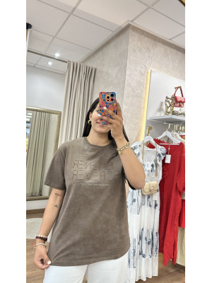 CAMISETA LONGE CHOCO