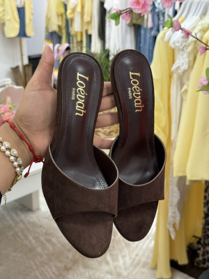 SANDALIA MIA MARRON BASIC