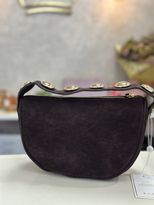 BOLSO TACHAS CHOCO
