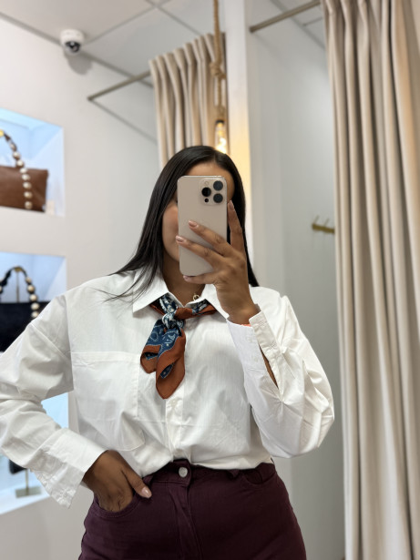 CAMISA BLANCA PAÑUELO