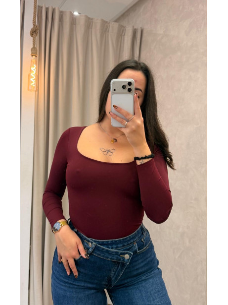 CAMISETA REDUCTORA BURDEOS